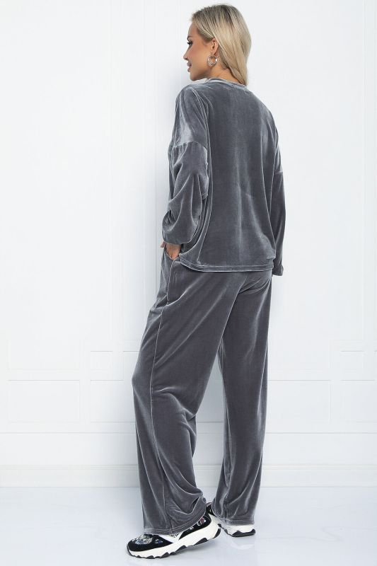 463646 LT Collection Suit